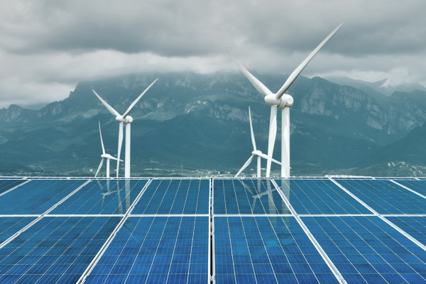Nachhaltige und saubere Energie aus Wind, Sonne und Wasser lässt sich mit Wasserstoff hocheffizient speichern, lagern und transportieren